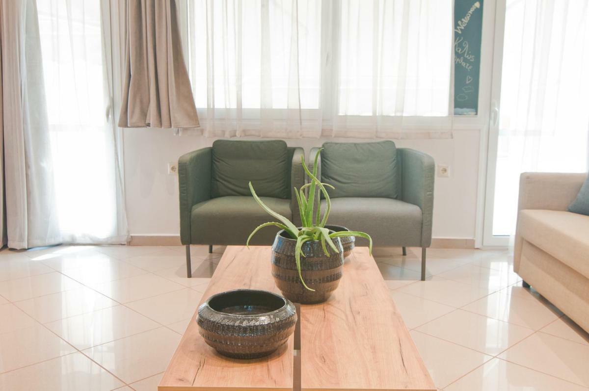 Apartment Pleasure Project *